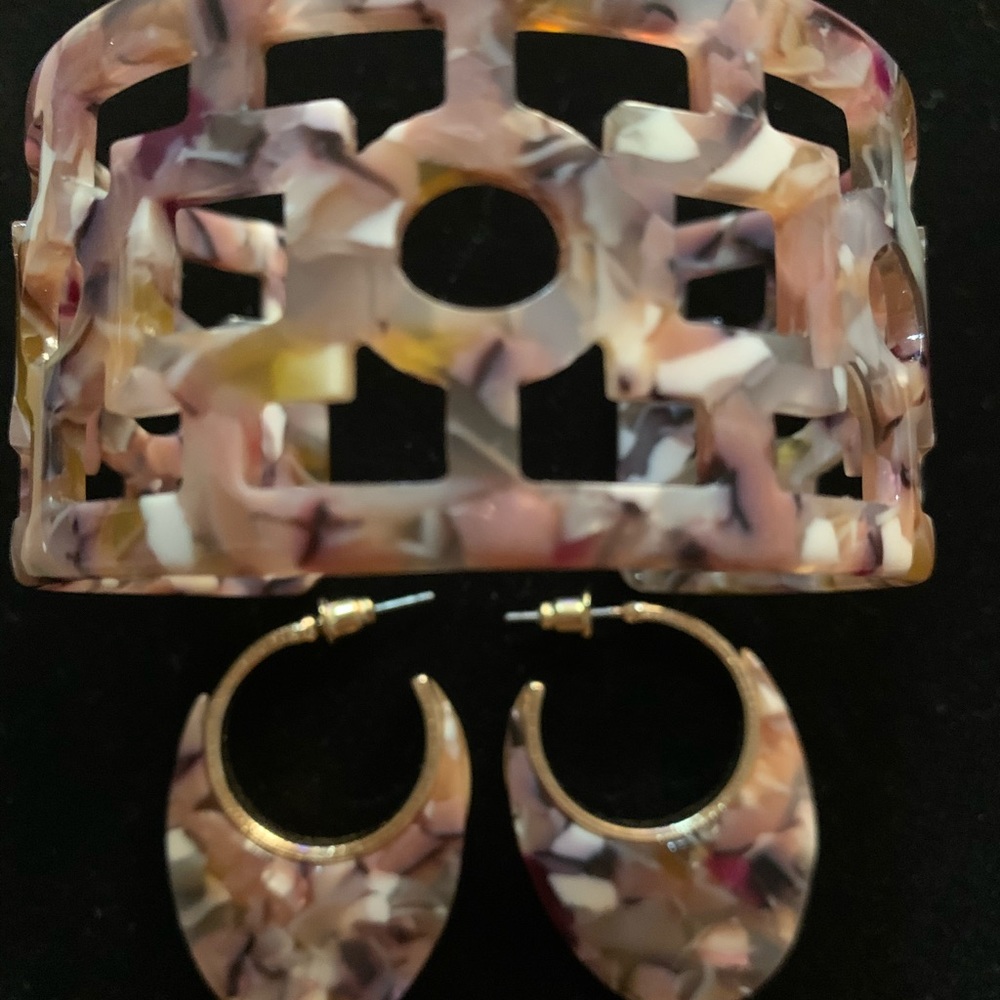 Beautiful cuff bracelet with matching earrings